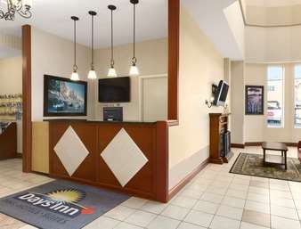 Days By Wyndham - Downtown Hotel