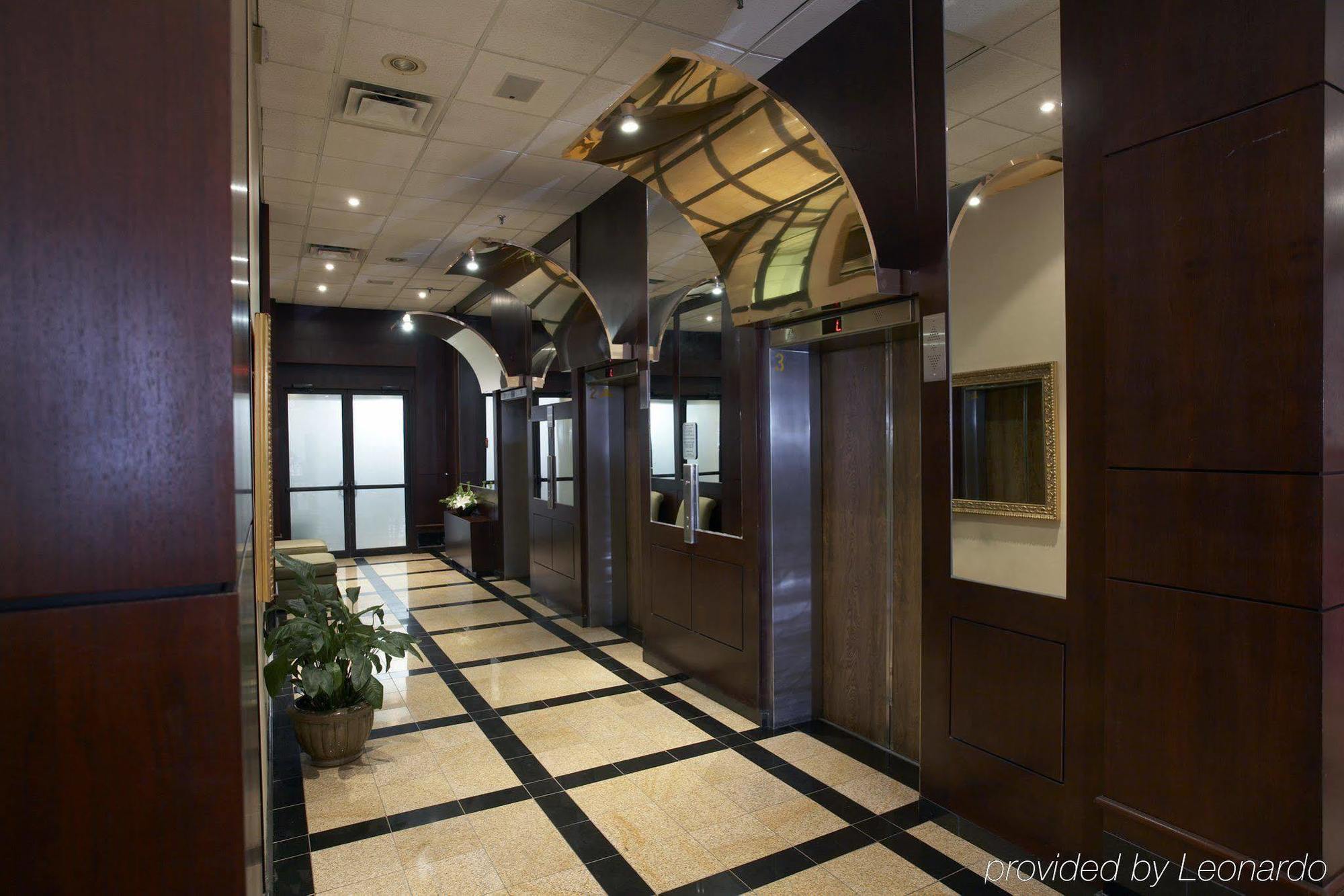 Hotel Plaza And Conference Center 4*