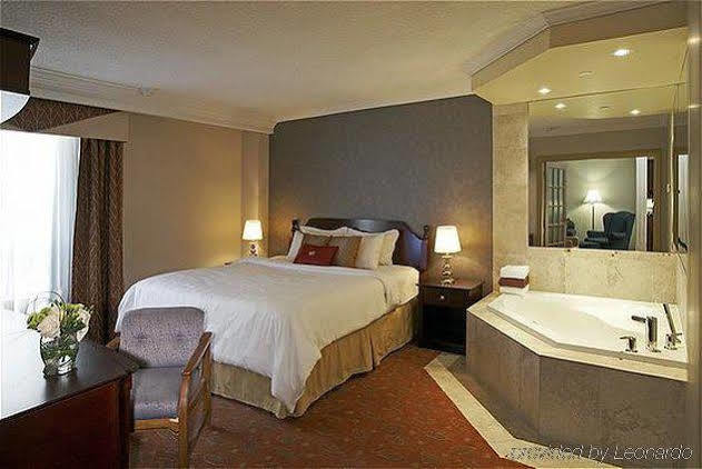 Plaza And Conference Center Hotel Hamilton