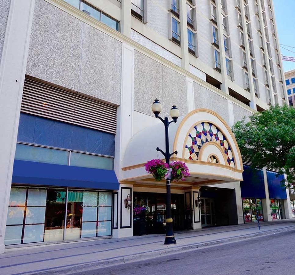 Hotel Plaza And Conference Center