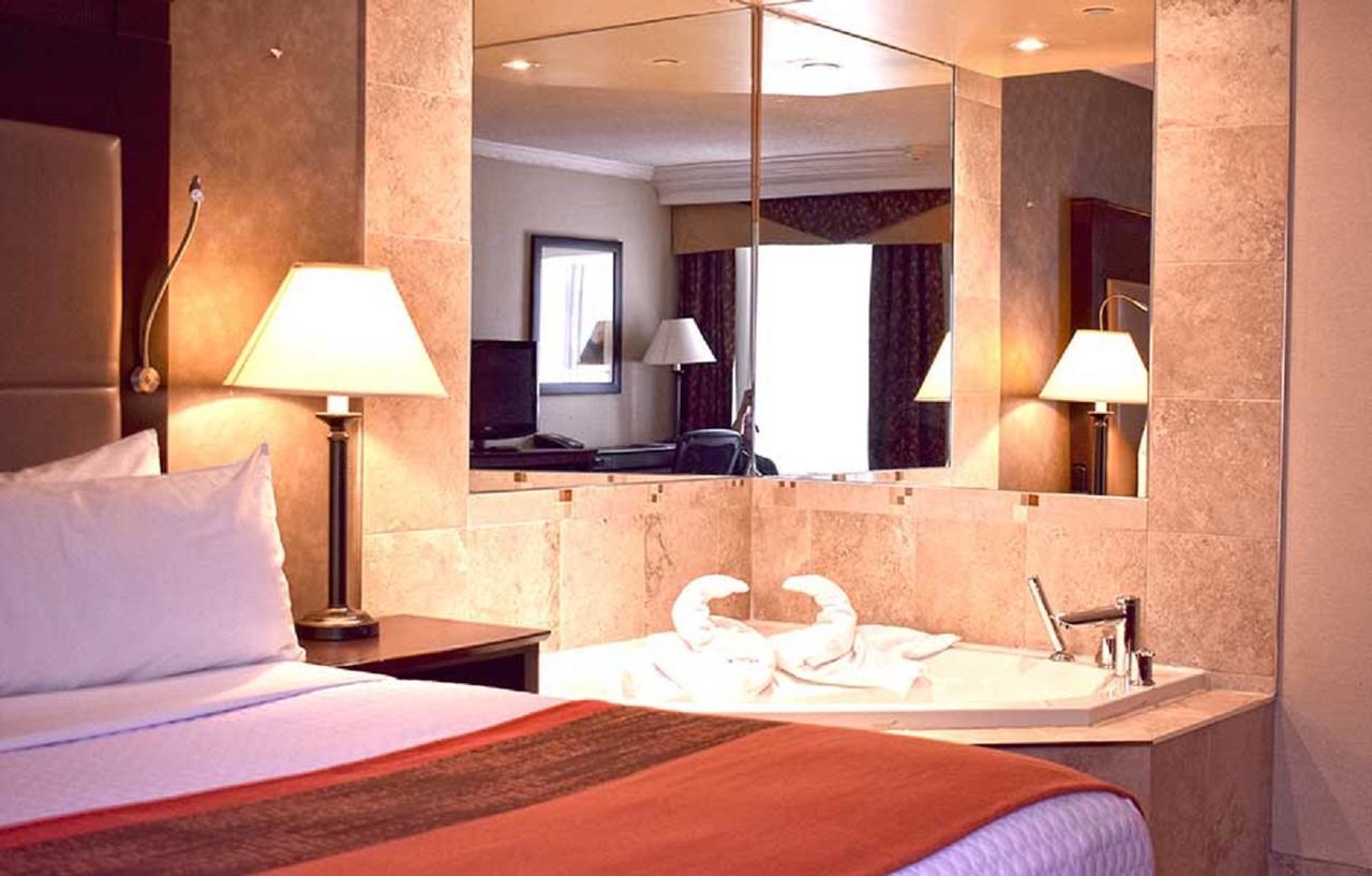 Hotel Plaza And Conference Center 4*