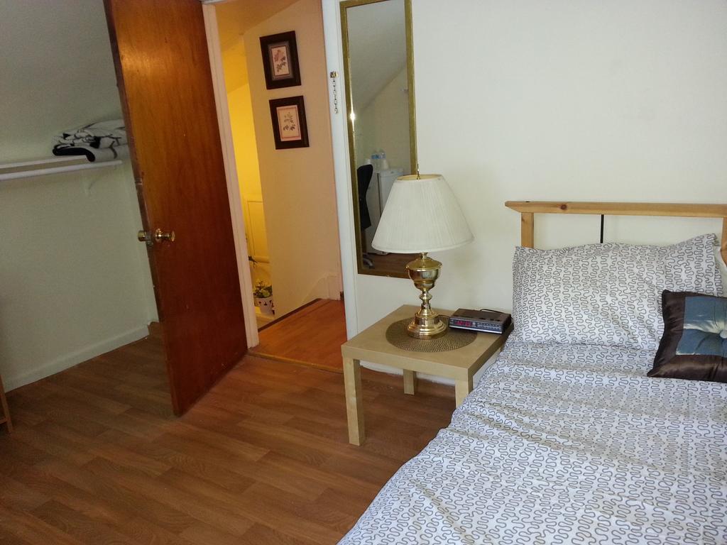 Guest house West