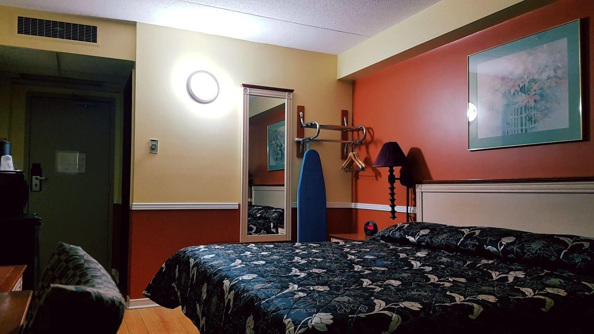 Inn Budget 2000 Hamilton