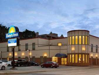 Hotel Days By Wyndham - Downtown Hamilton