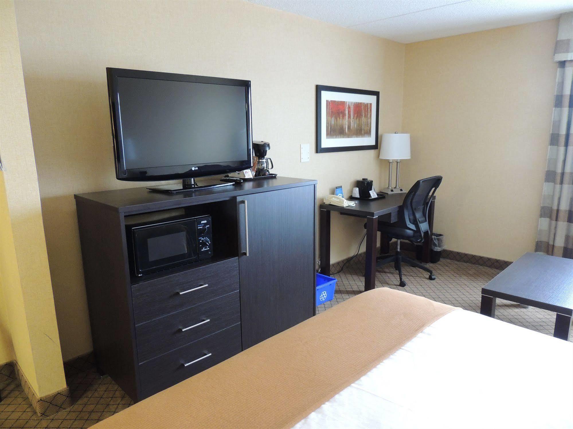 Four Points By Sheraton - Stoney Creek 3* Hamilton