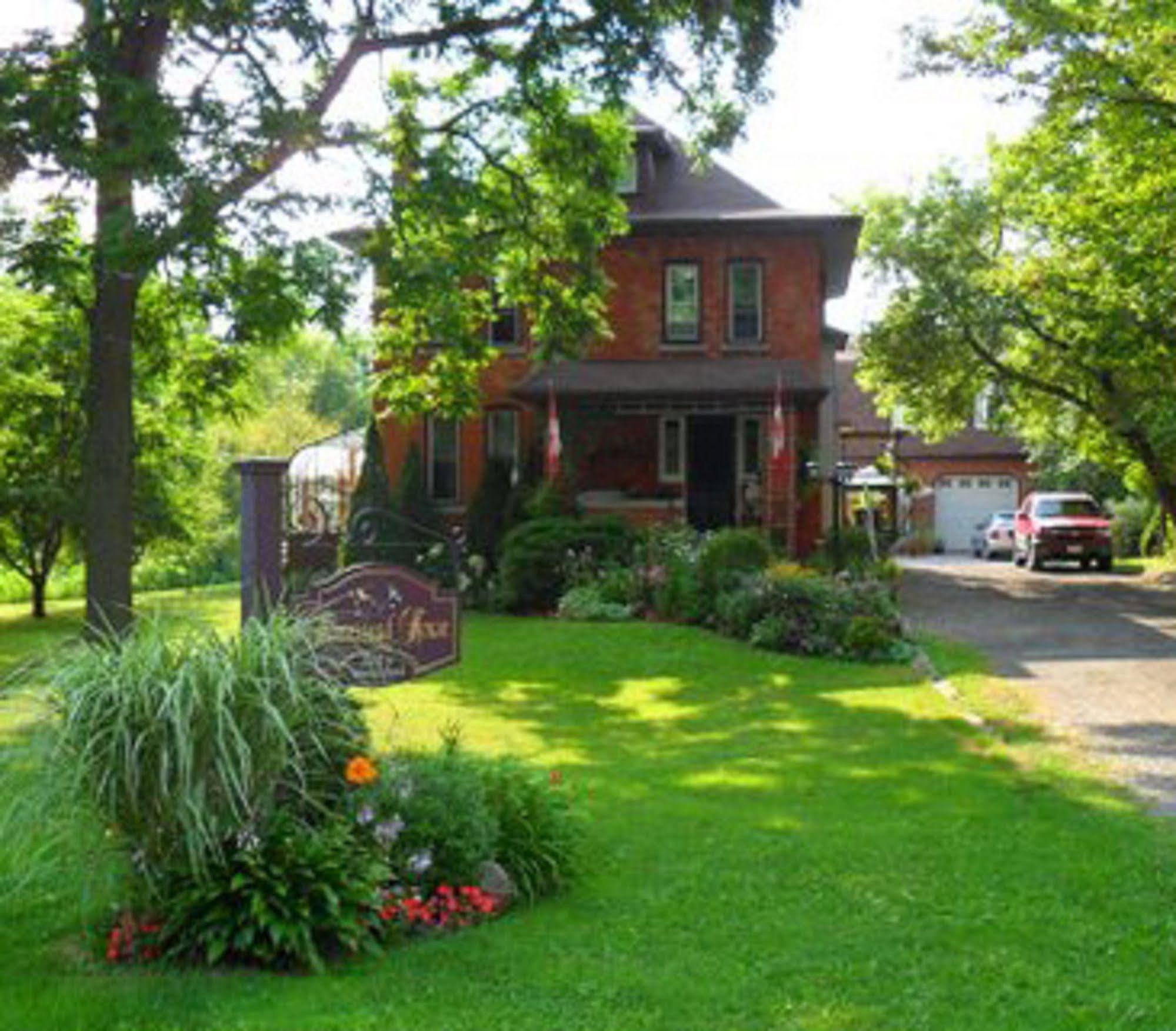 Homestead House 4*