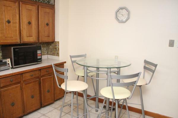 Guest house Mcmaster