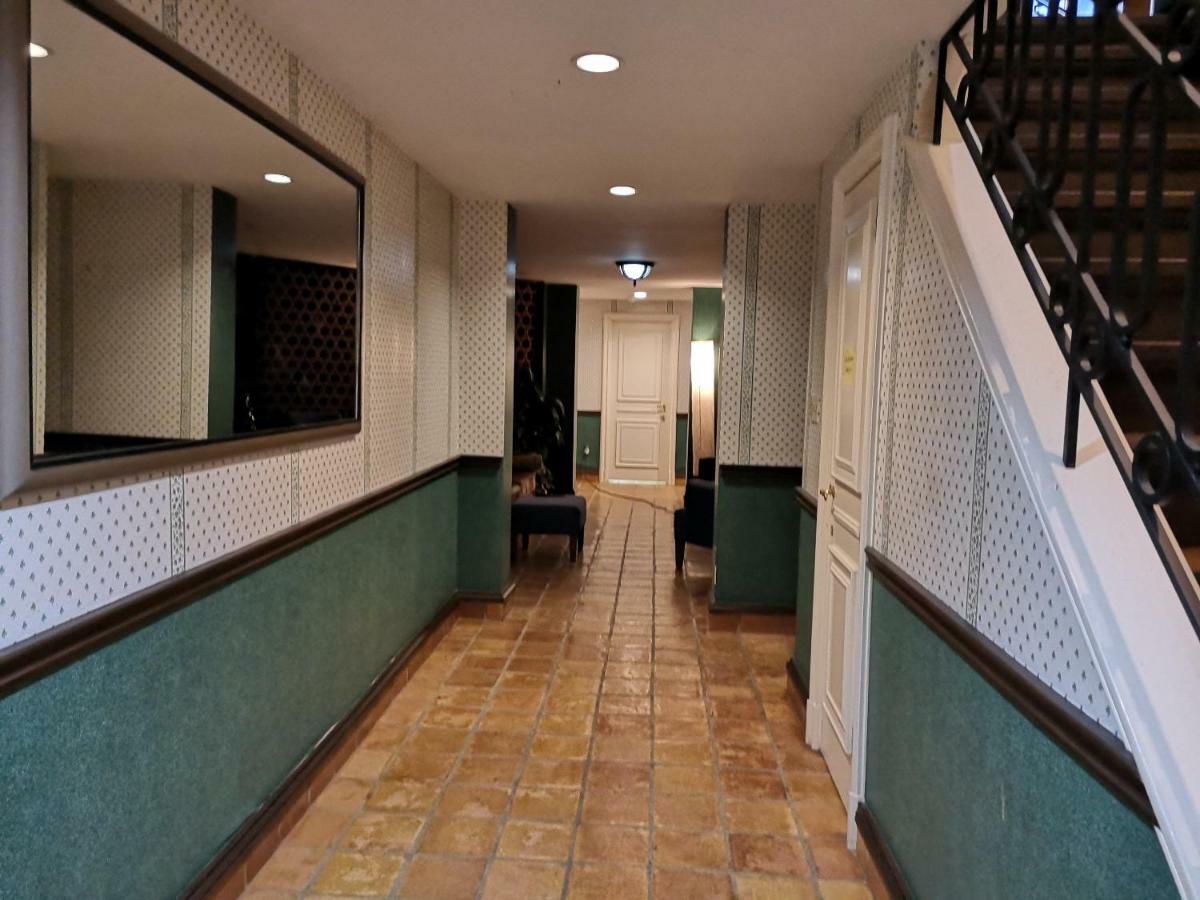 Downtown Near Airport & St. Joseph's Hospital Guest house *