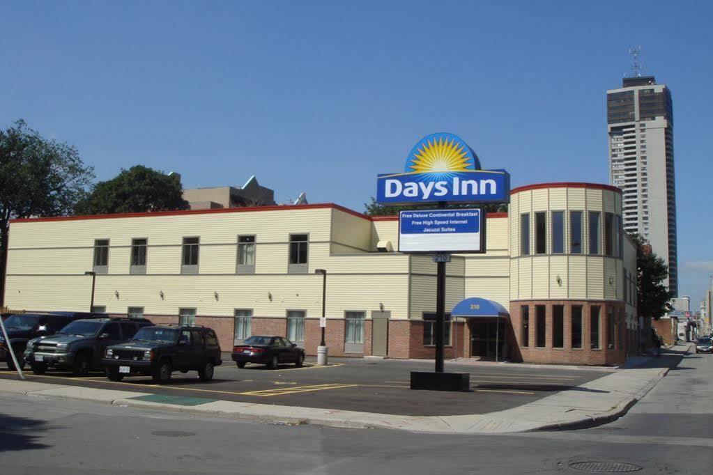 Hotel Days By Wyndham - Downtown 3*