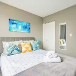 Newly Renovated 2Br Unit In Glenview West
