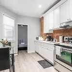Upscale 2Br Condo With Netflix - Prime Location