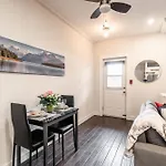 Cozy 1Br Condo On James Street North