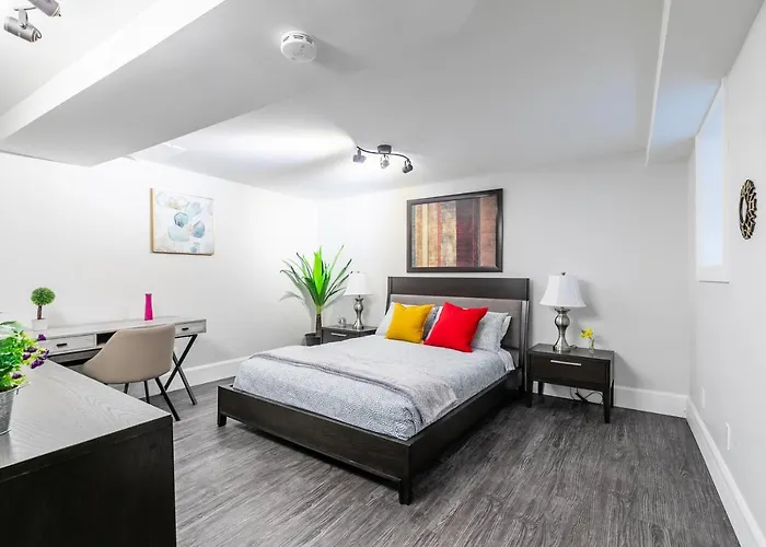 Upscale 2Br - Boutique Condo - Prime Location Downtown!