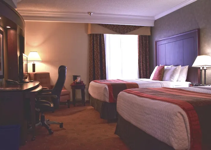 Hamilton Plaza Hotel And Conference Centre