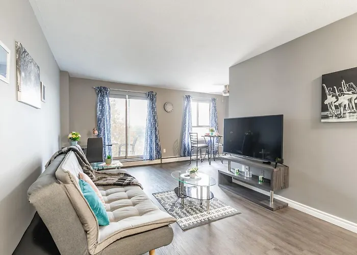 Glenview West Apt With Patio - Near Downtown
