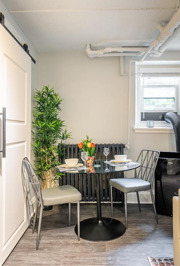 Upscale 2br - Boutique - Prime Location Downtown! *