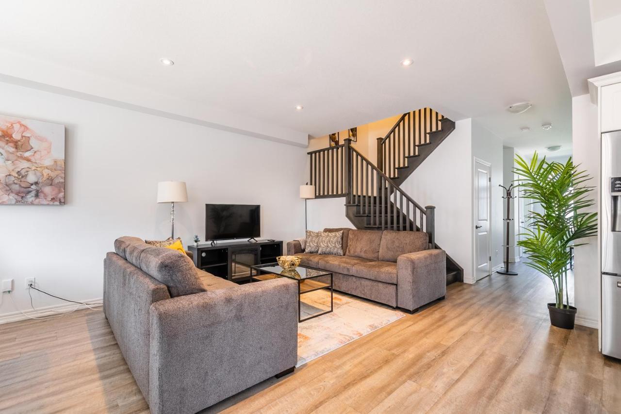 Casa de férias Globalstay Waterfront 20ppl 5 Bedroom Townhouse Hot Tub Sauna Hamilton