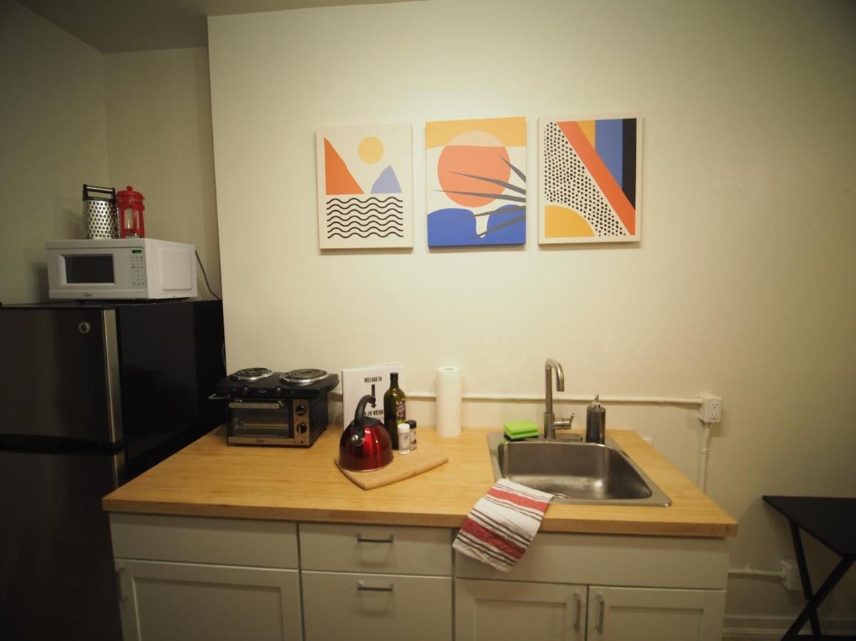 Cozy 1 Bedroom Centrally Located Apartment Hamilton