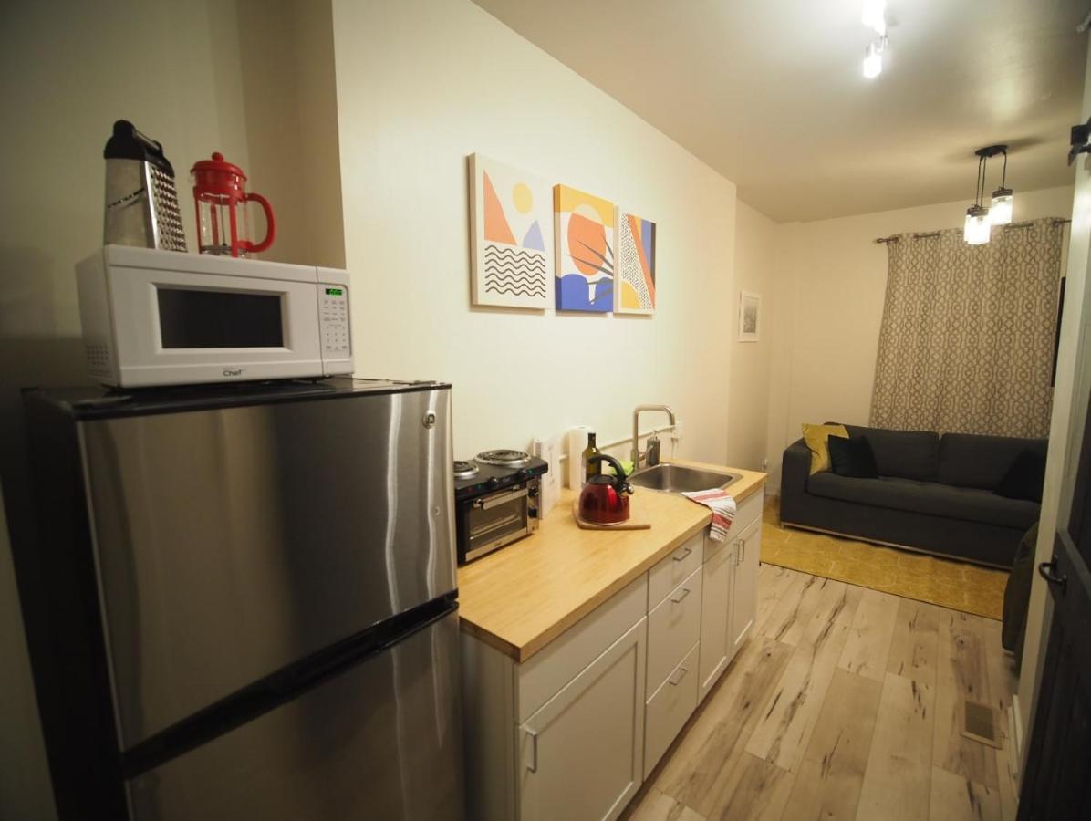 Cozy 1 Bedroom Centrally Located * Hamilton