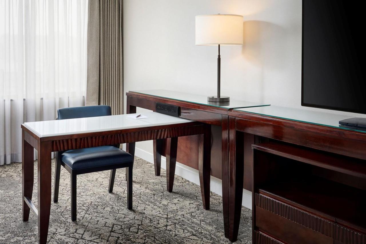 Sheraton Hotel 3*