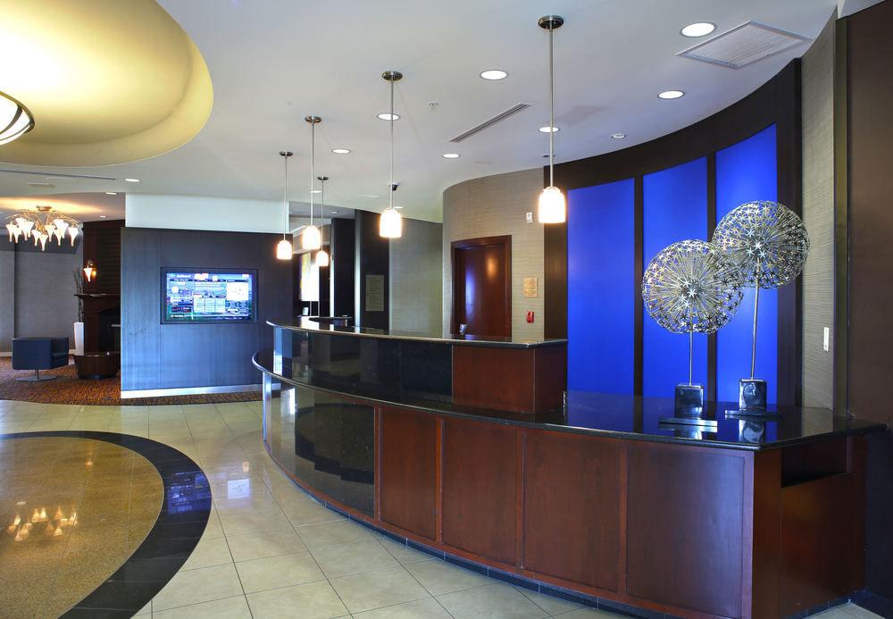 Courtyard By Marriott Hotel