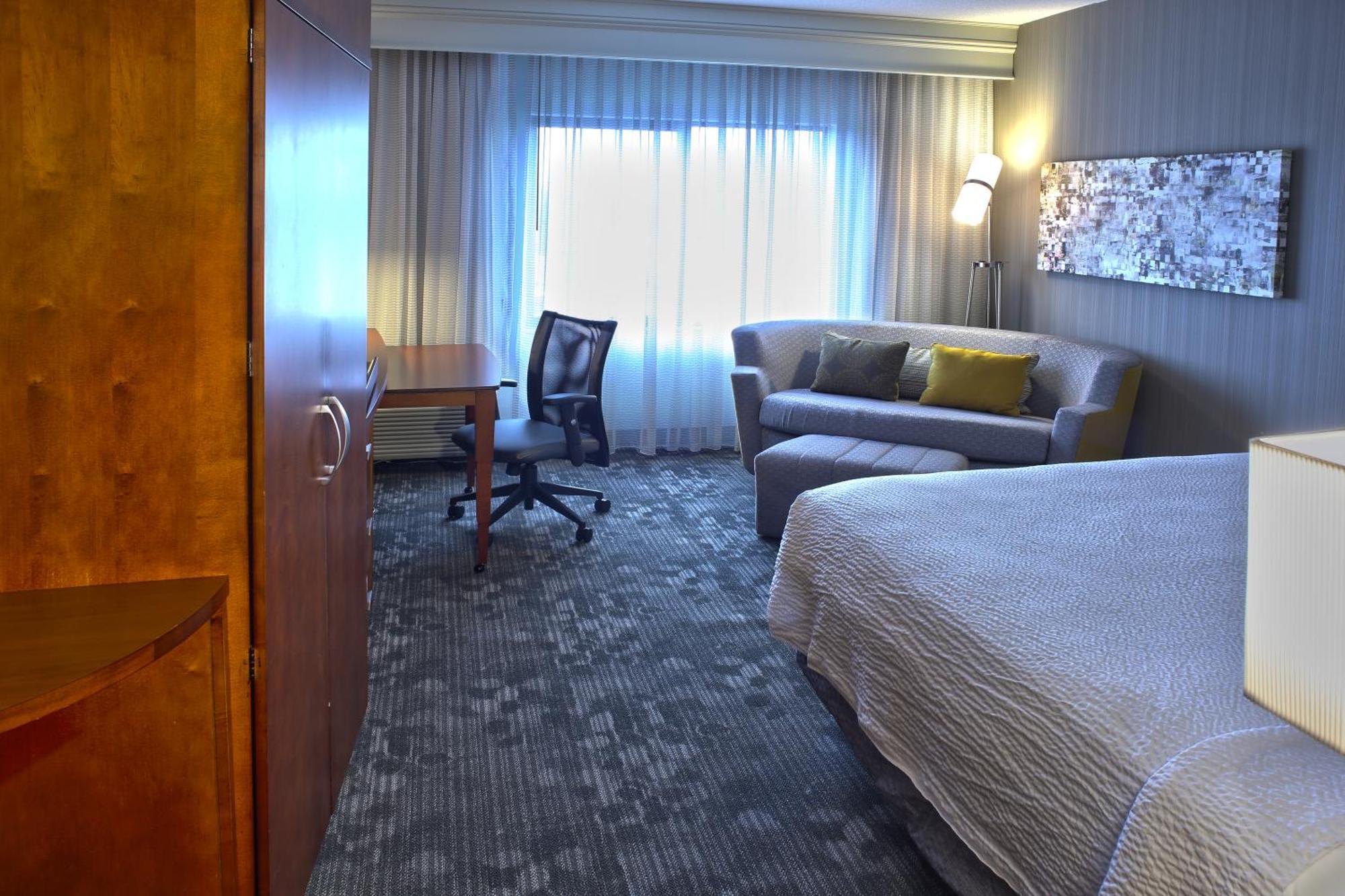 Hotel Courtyard By Marriott 4*