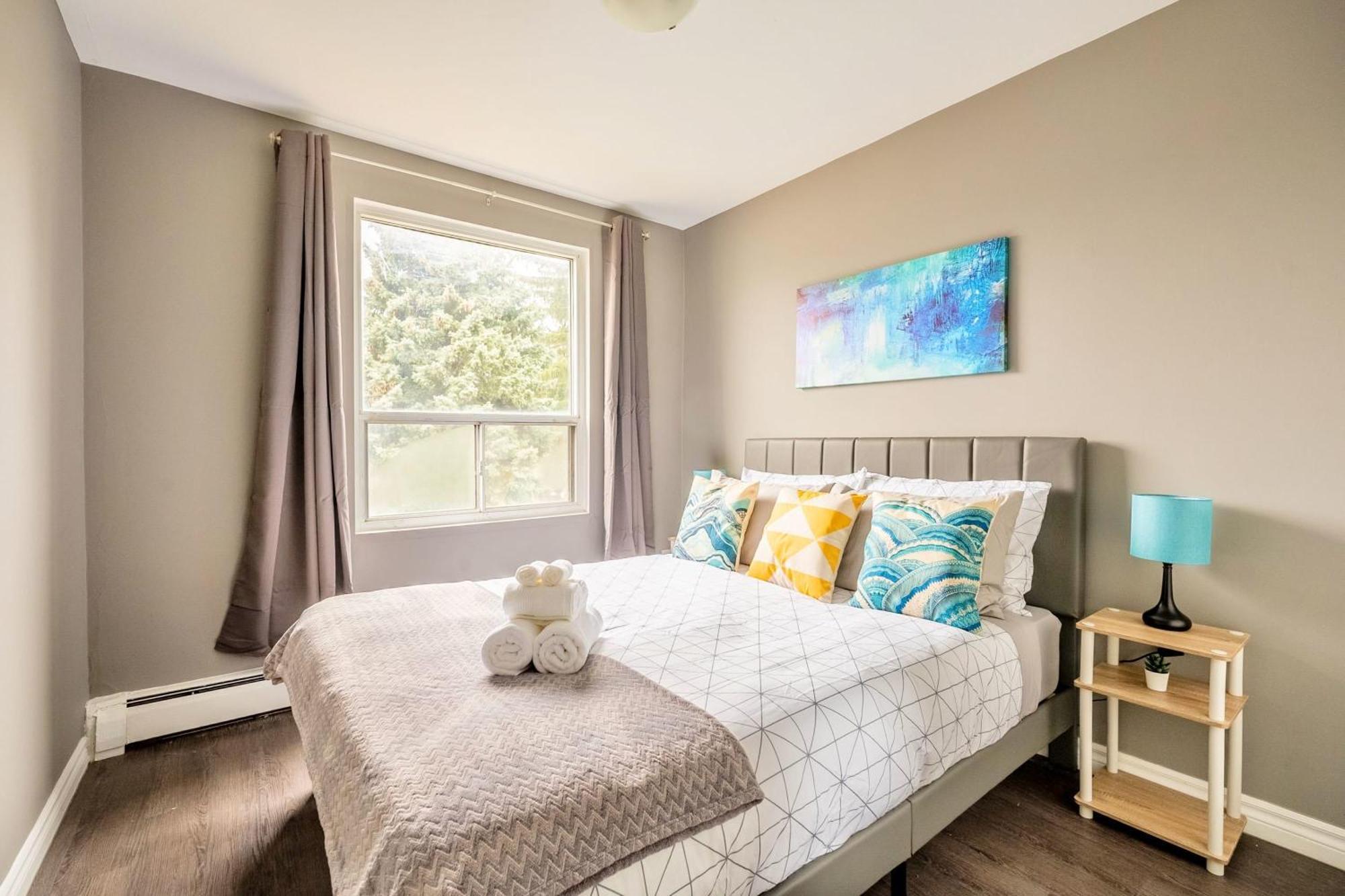 Newly Renovated 2br Unit In Glenview West Apartment