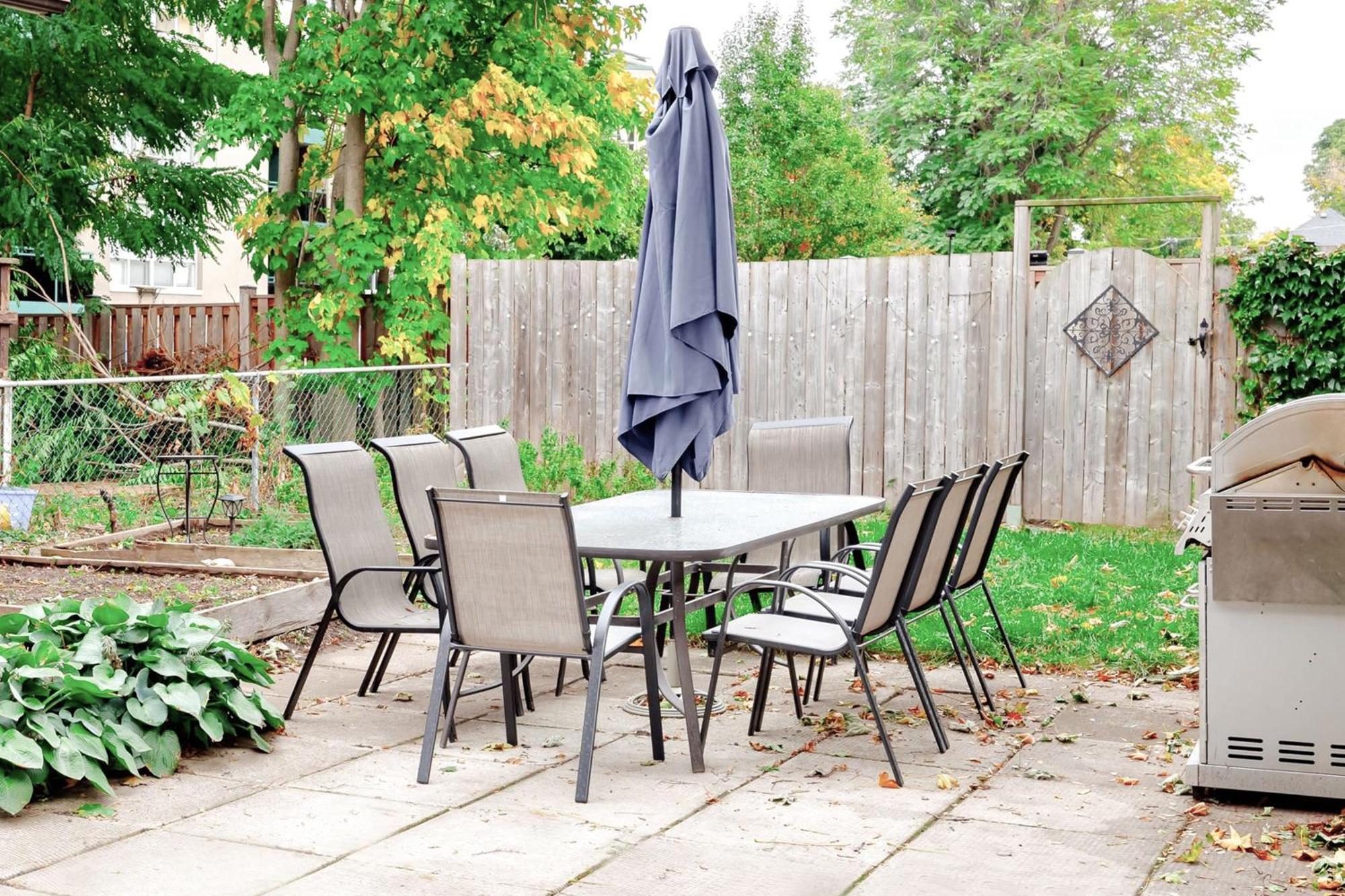 Holiday home Charming Corktown With Bbq Grill & Backyard *