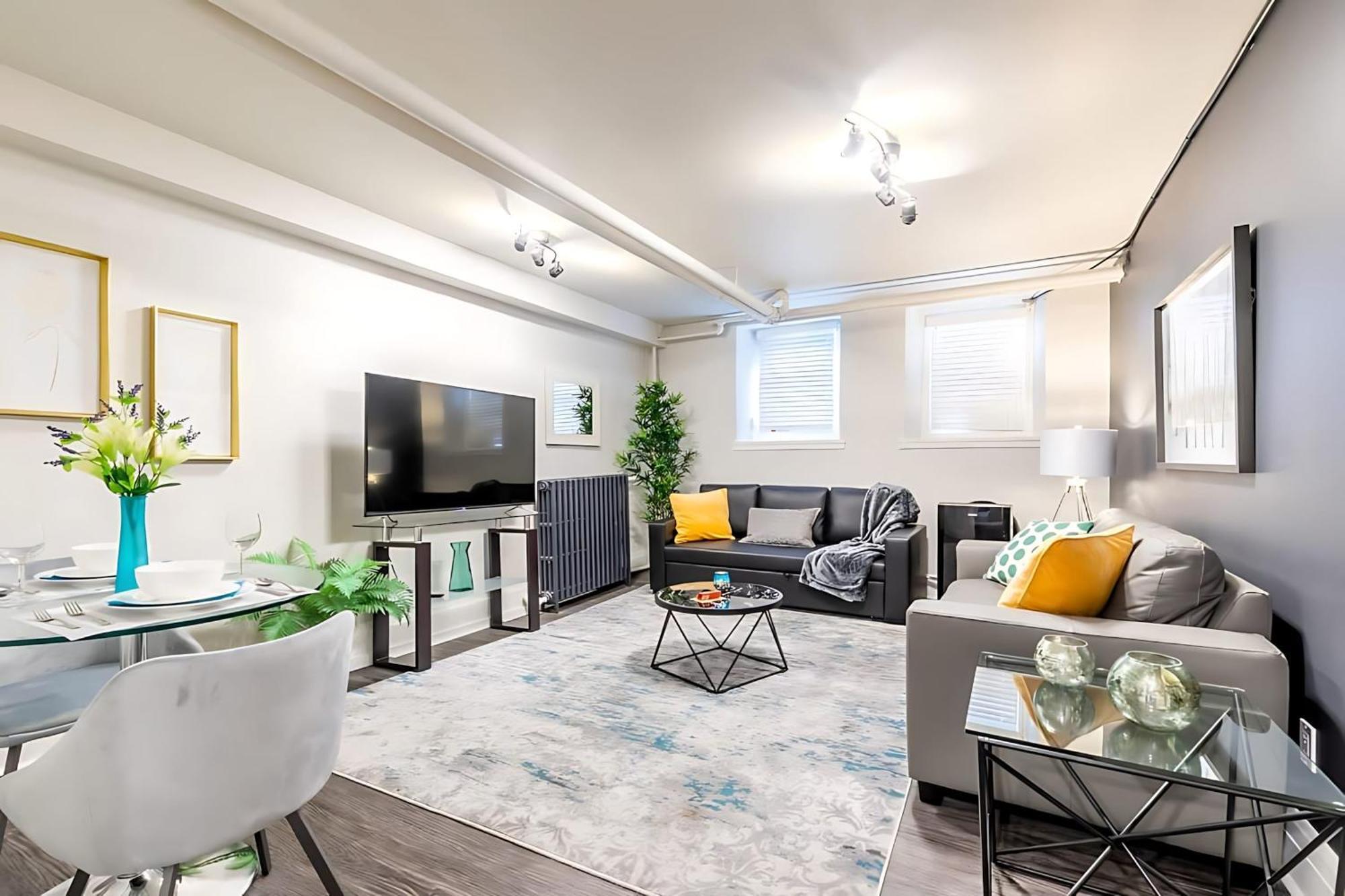 Apartment Modern 2br - Centrally Located Downtown *