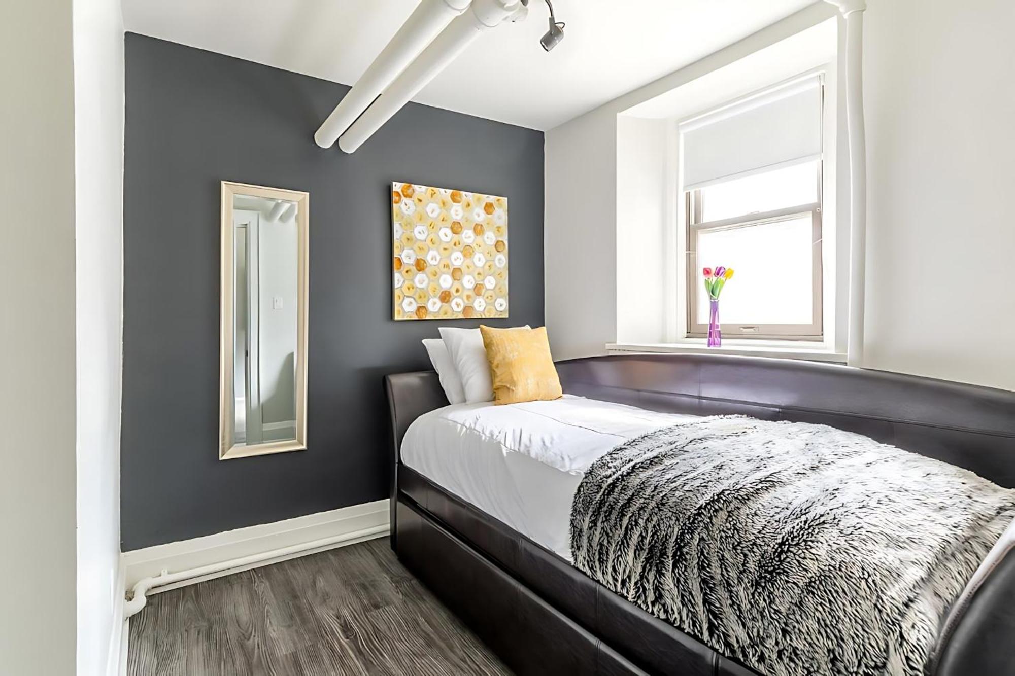 Modern 2br - Centrally Located Downtown Apartment Hamilton