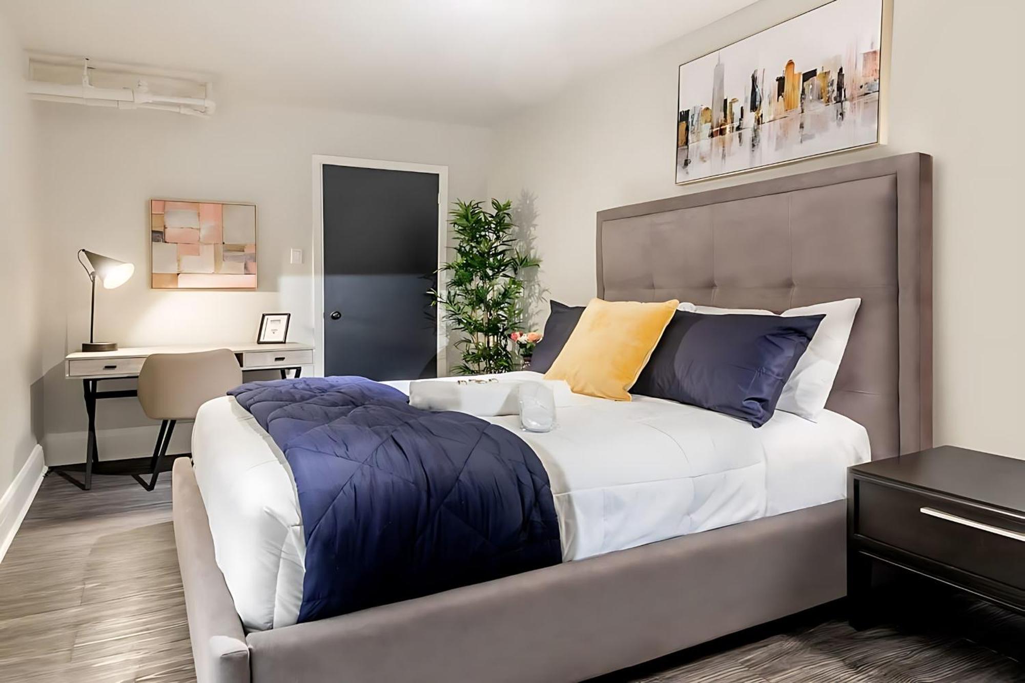 Apartment Modern 2br - Centrally Located Downtown *
