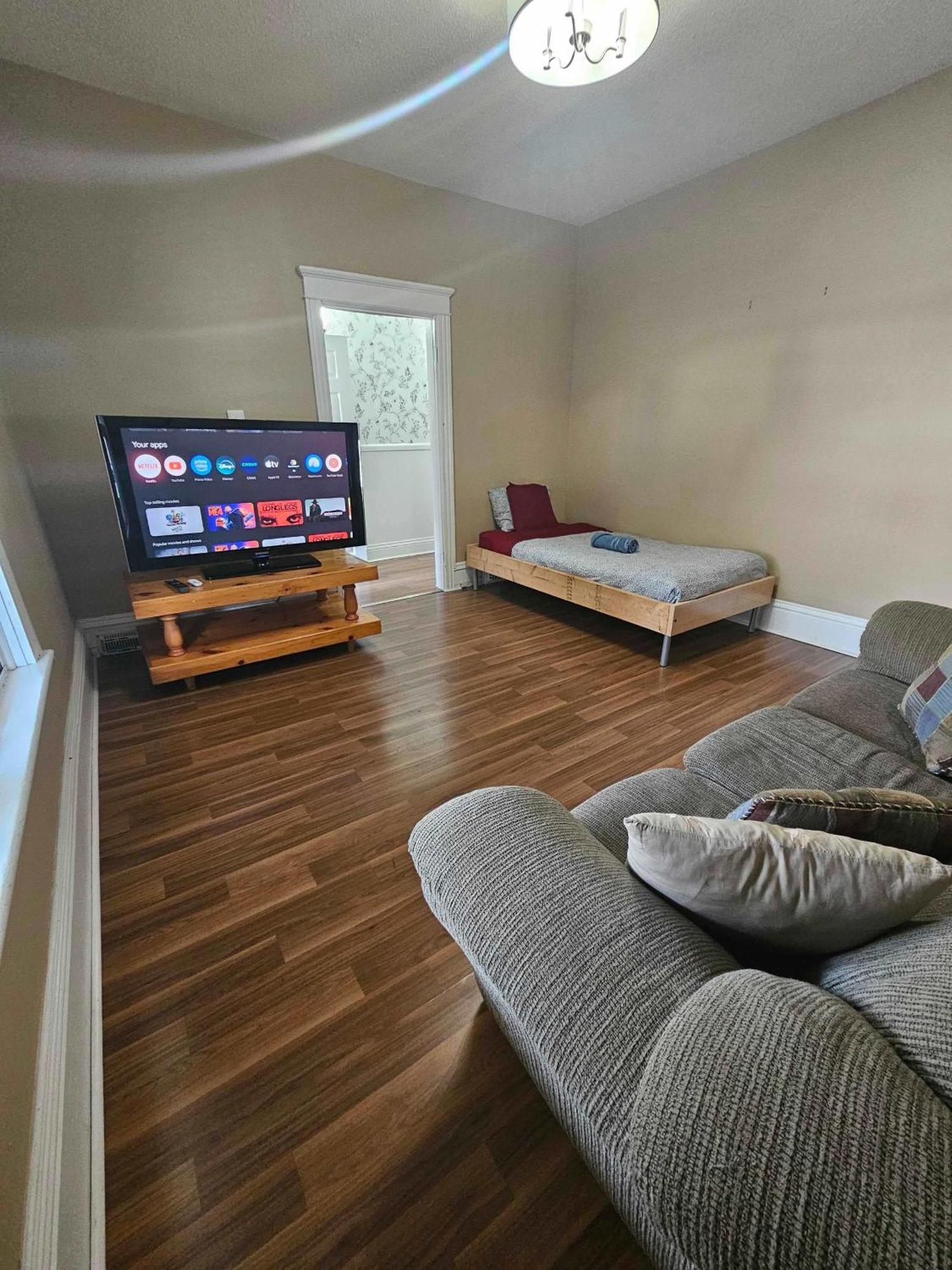 Charming Corktown With Bbq Grill & Backyard *