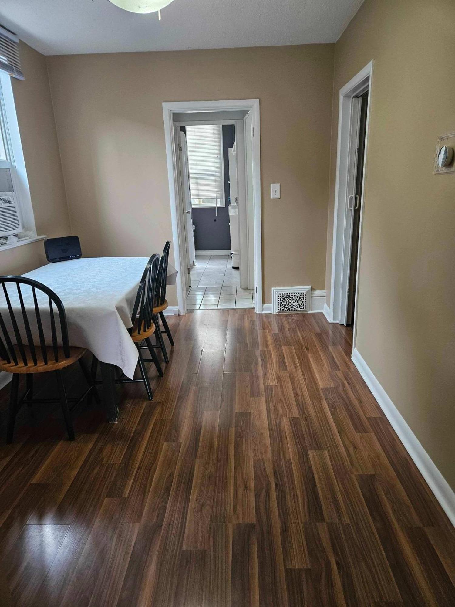 Charming Corktown With Bbq Grill & Backyard Hamilton