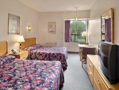 Super 8 Mount Hope/hamilton International Airport