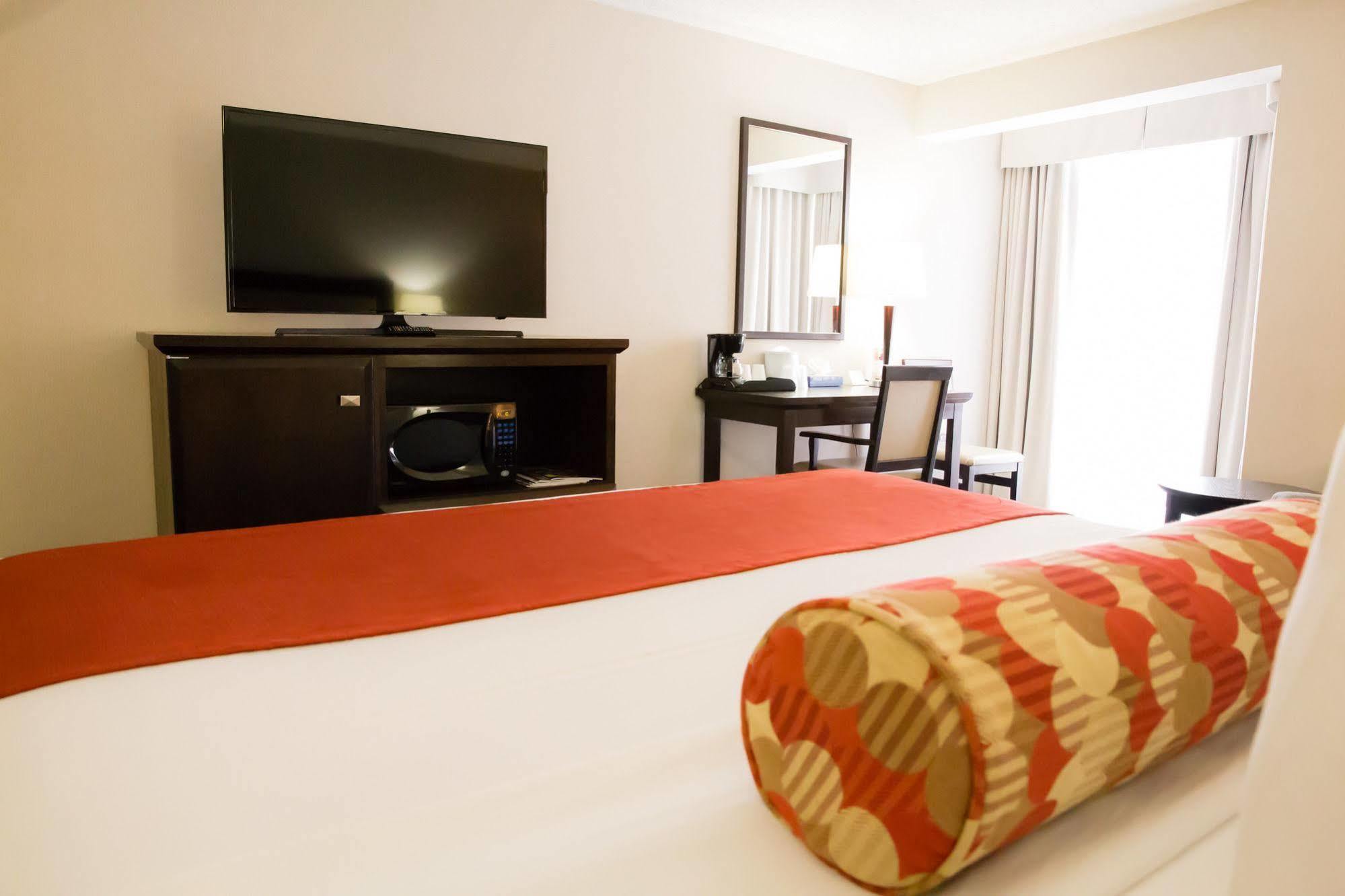 Admiral Hotel 3*