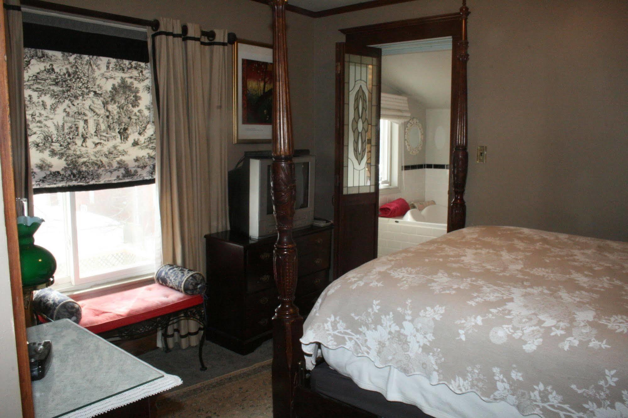 Rose Arden Bed & Breakfast 3*