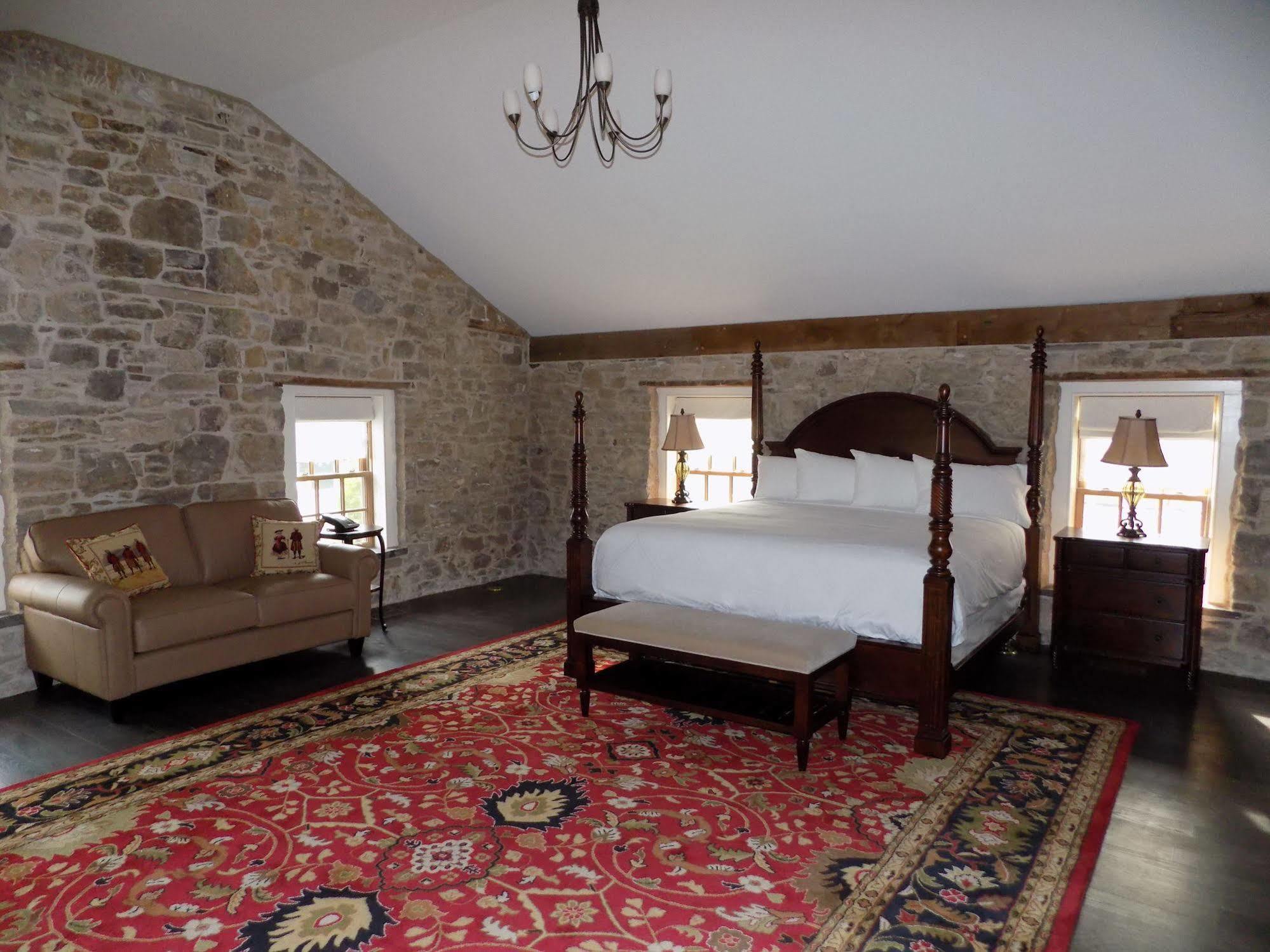 The Barracks 4* Hamilton