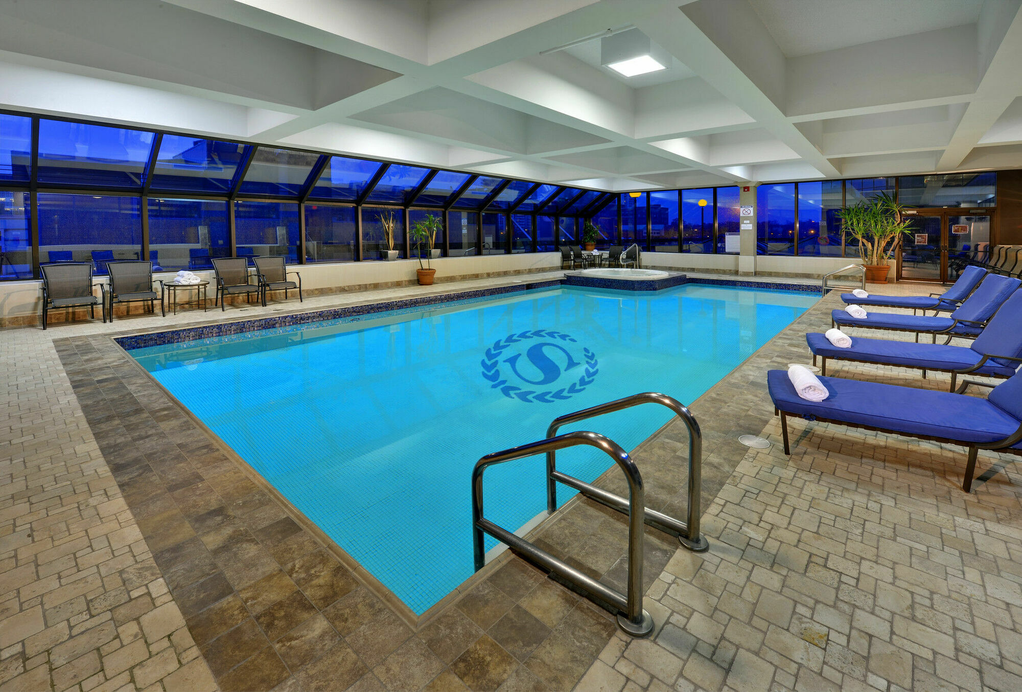 Sheraton Hotel 3*