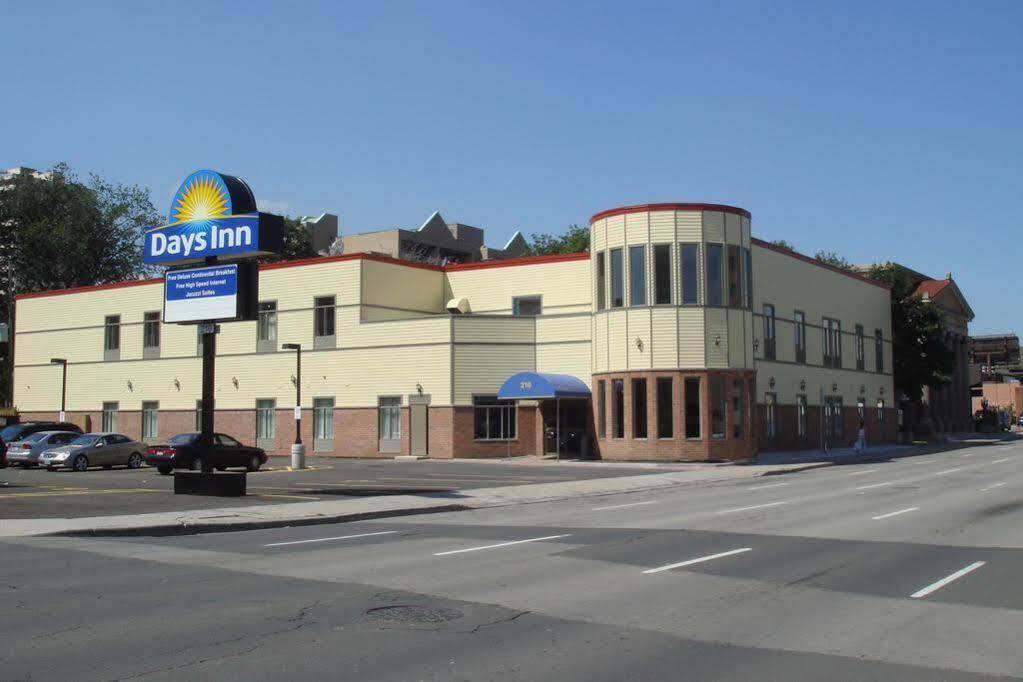 Days By Wyndham - Downtown Hotel 3*